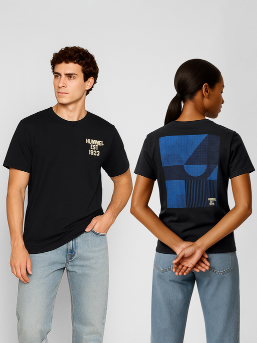 hmlREGULAR GRAPHIC TEE S/S, BLACK/BLUE, model