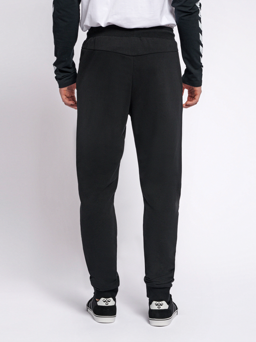 hmlISAM REGULAR PANTS, 2001, model