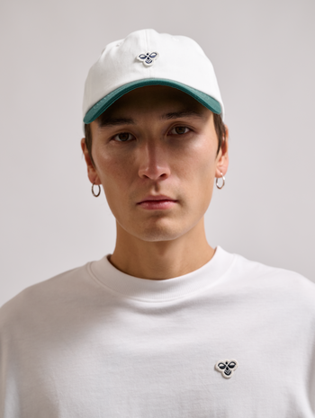 hmlBASEBALL CAP BEE, TOFU/EDEN, model