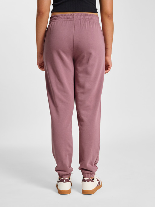 hmlPULSE W SWEAT PANTS, WISTFUL MAUVE, model