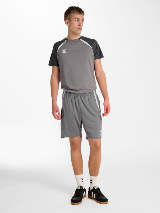 hmlLEAD 2.0 TRAINING SHORTS, STEEL GRAY, model