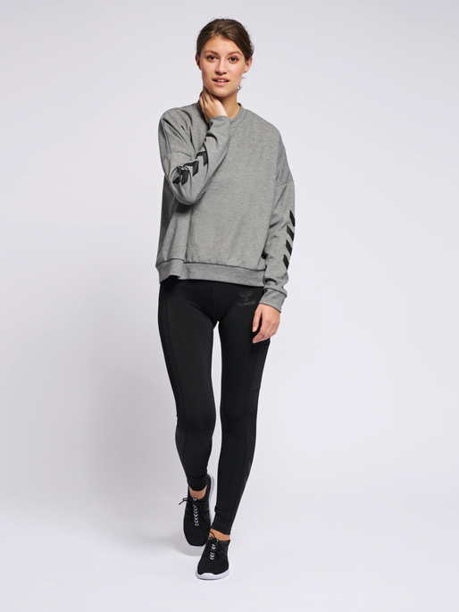 hmlESSI SWEATSHIRT, GREY MELANGE, model