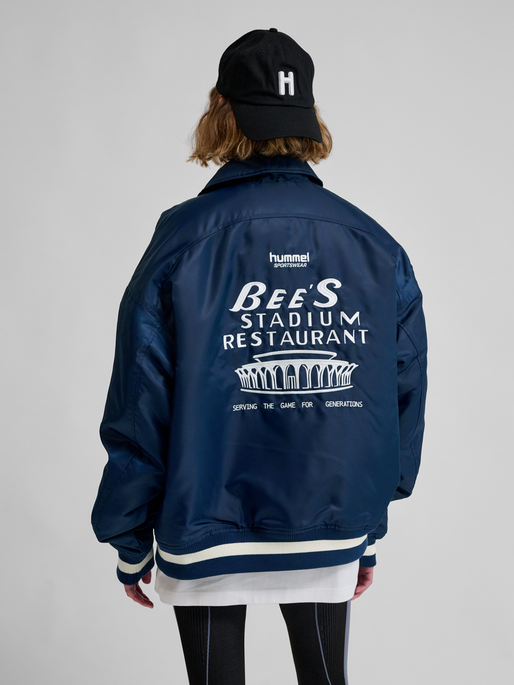 hmlLETTERMAN JACKET HSW, DRESS BLUES, model