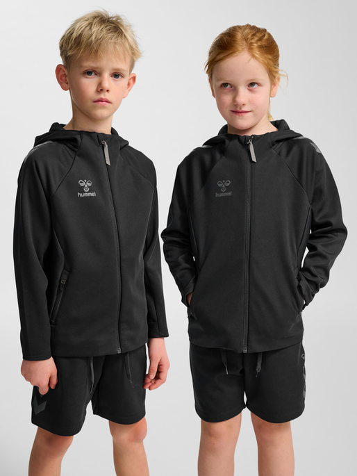 hmlCIMA 2.0 ZIP HOODIE KIDS, BLACK, model