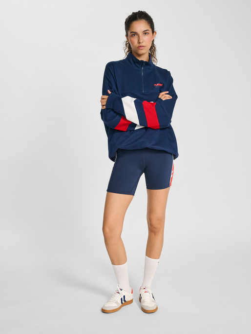hmlOVERSIZED HALFZIP SPORTSWEAR, DRESS BLUES, model
