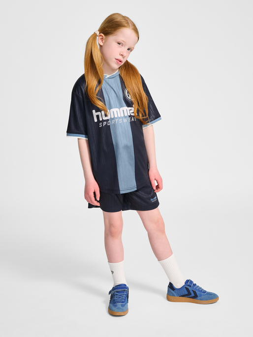 hmlJR BALL SHORTS, PARISIAN NIGHT, model