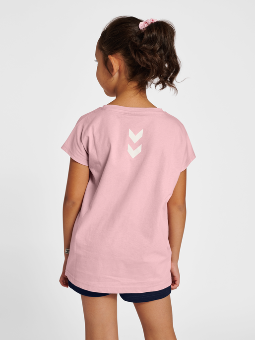 hmlNOVA SHORTS SET, ZEPHYR, model