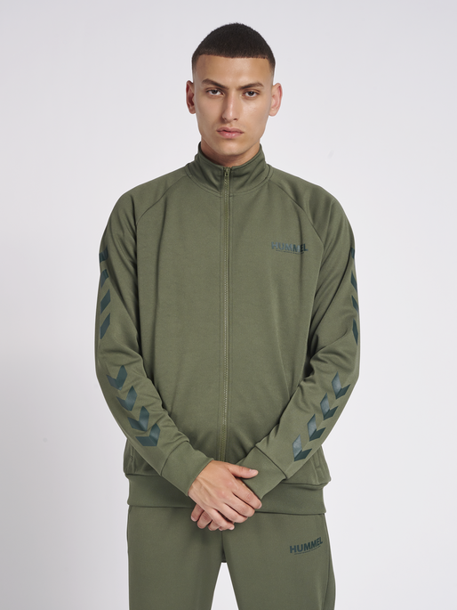 hmlLEGACY POLY ZIP JACKET, BEETLE, model
