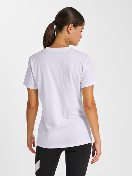 hmlGO 2.0 T-SHIRT S/S WOMAN, WHITE, model