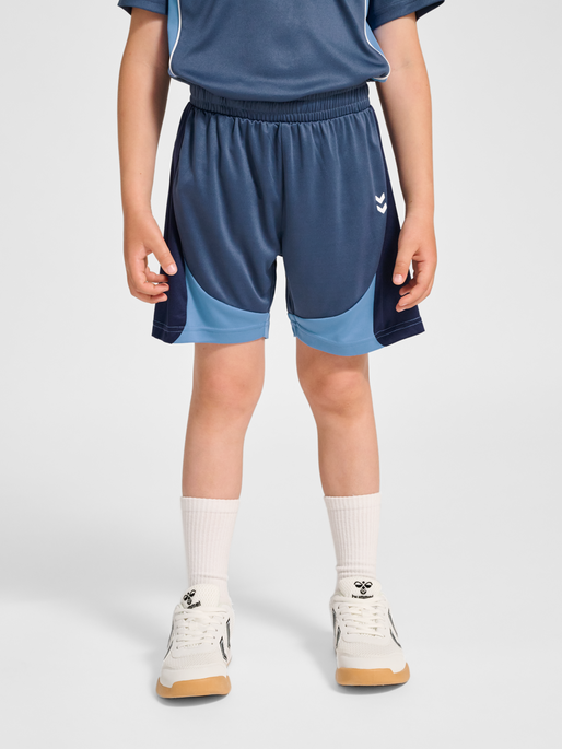 hmlJR GOAL BLOCK SHORTS, BERING SEA, model
