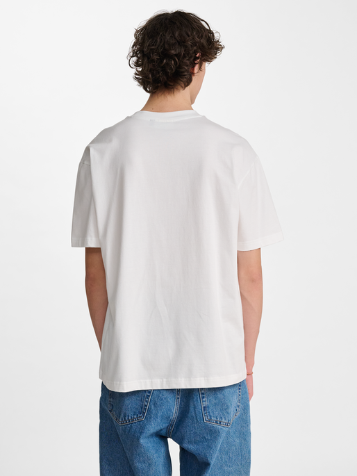 hmlLOOSE TEE S/S CLUB SPORTSWEAR, WHITE/DARK GREEN, model