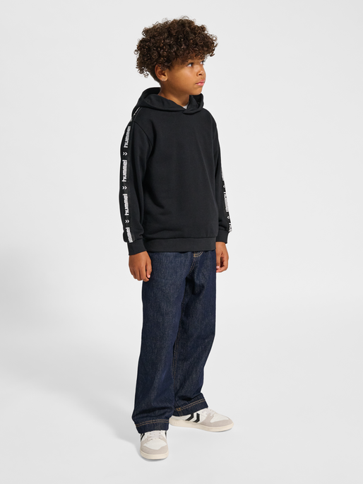 hmlJR DANCE HOODIE, BLACK, model