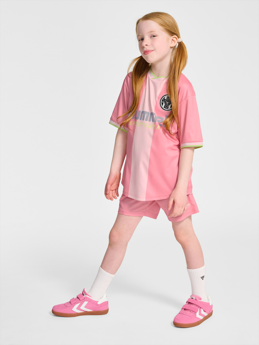 hmlJR BALL SHORTS, PEONY, model