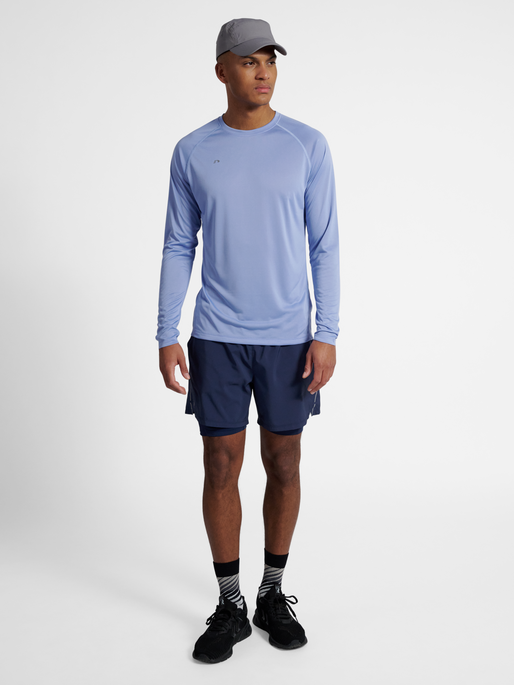 nwlBEAT T-SHIRT L/S, ACTIVE BLUE, model